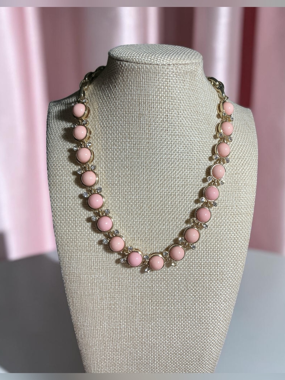 Lee by Lee Angel Capri Collar Necklace Pink Cabochon
Crystal Gold Tone
